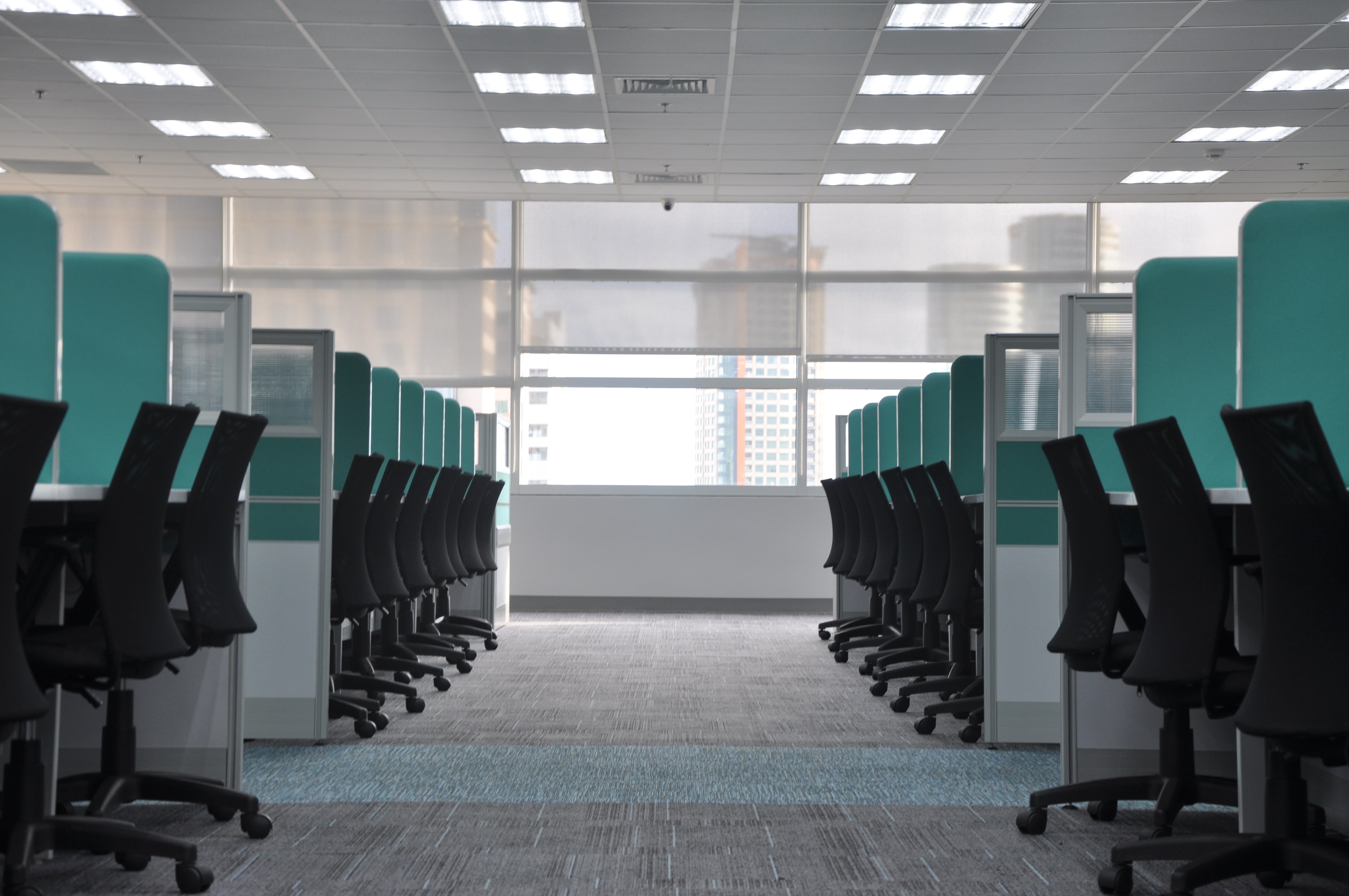 More Companies Head Back to the Office While Employees Demand Hybrid Work